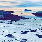 Villa With Sauna In The Arctic Caribbean, *