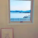 Villa With Sauna In The Arctic Caribbean, *