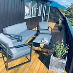Villa With Sauna In The Arctic Caribbean, *