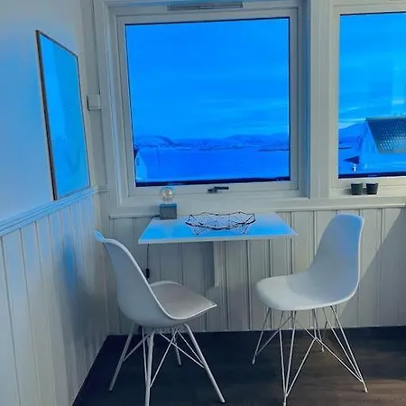 Villa With Sauna In The Arctic Caribbean, Tromsø