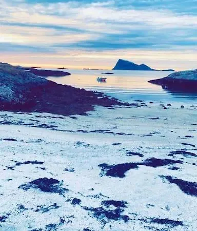 Villa With Sauna In The Arctic Caribbean, *