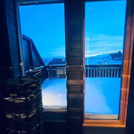 With Sauna In The Arctic Caribbean, Villa Tromsø