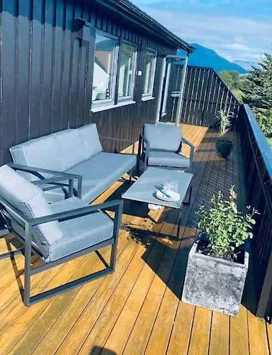 Villa With Sauna In The Arctic Caribbean, *
